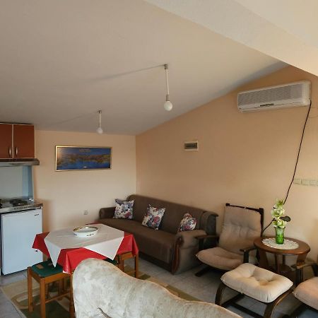 Apartment Odmor Bar Buitenkant foto